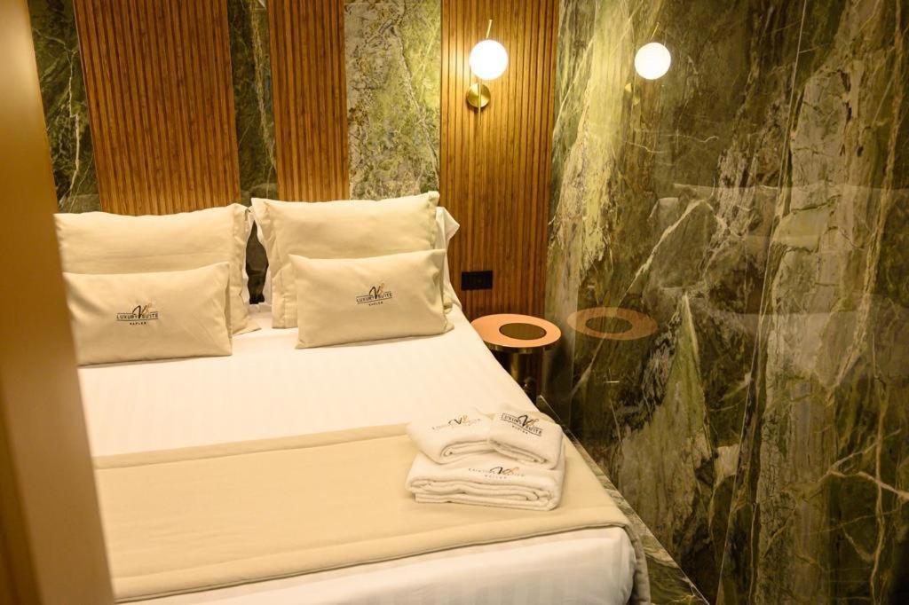 Luxury Suite Napoli Exterior photo